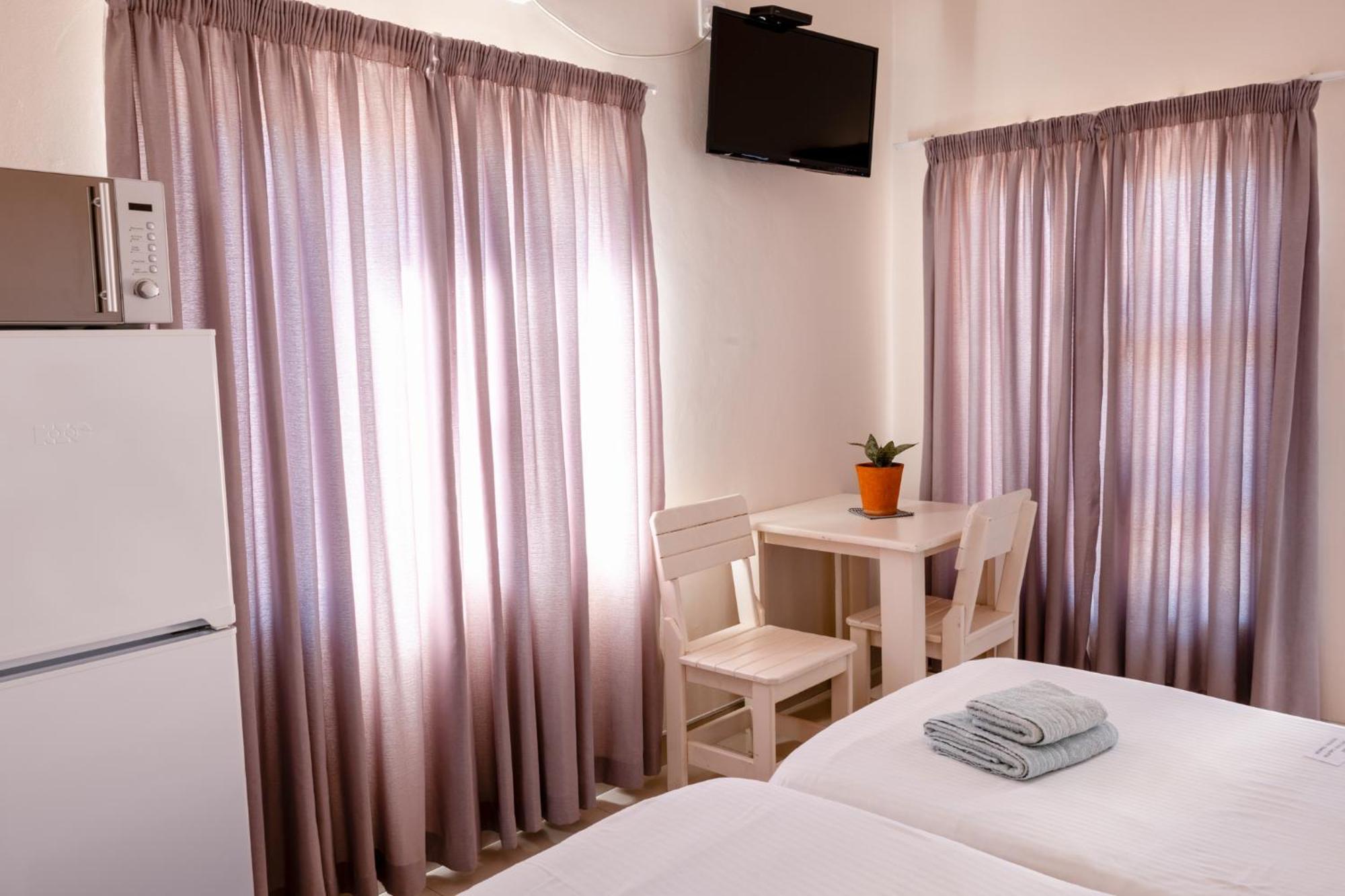 Emerald Bed&Breakfast Виндхук Экстерьер фото