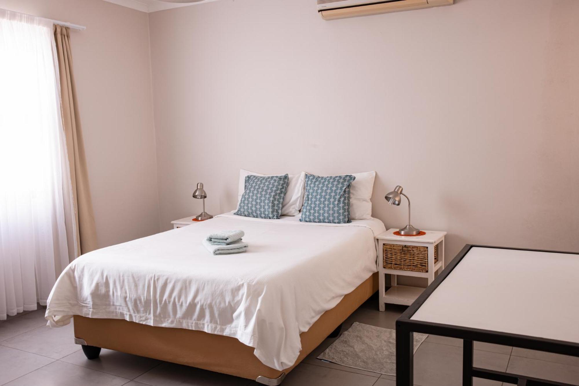 Emerald Bed&Breakfast Виндхук Экстерьер фото