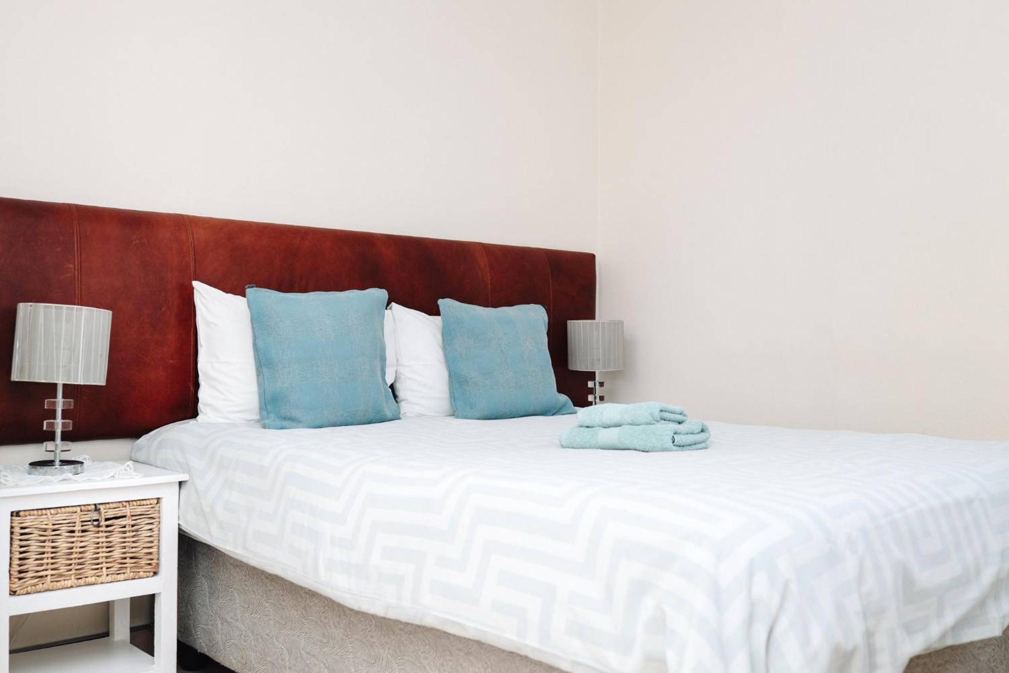 Emerald Bed&Breakfast Виндхук Экстерьер фото